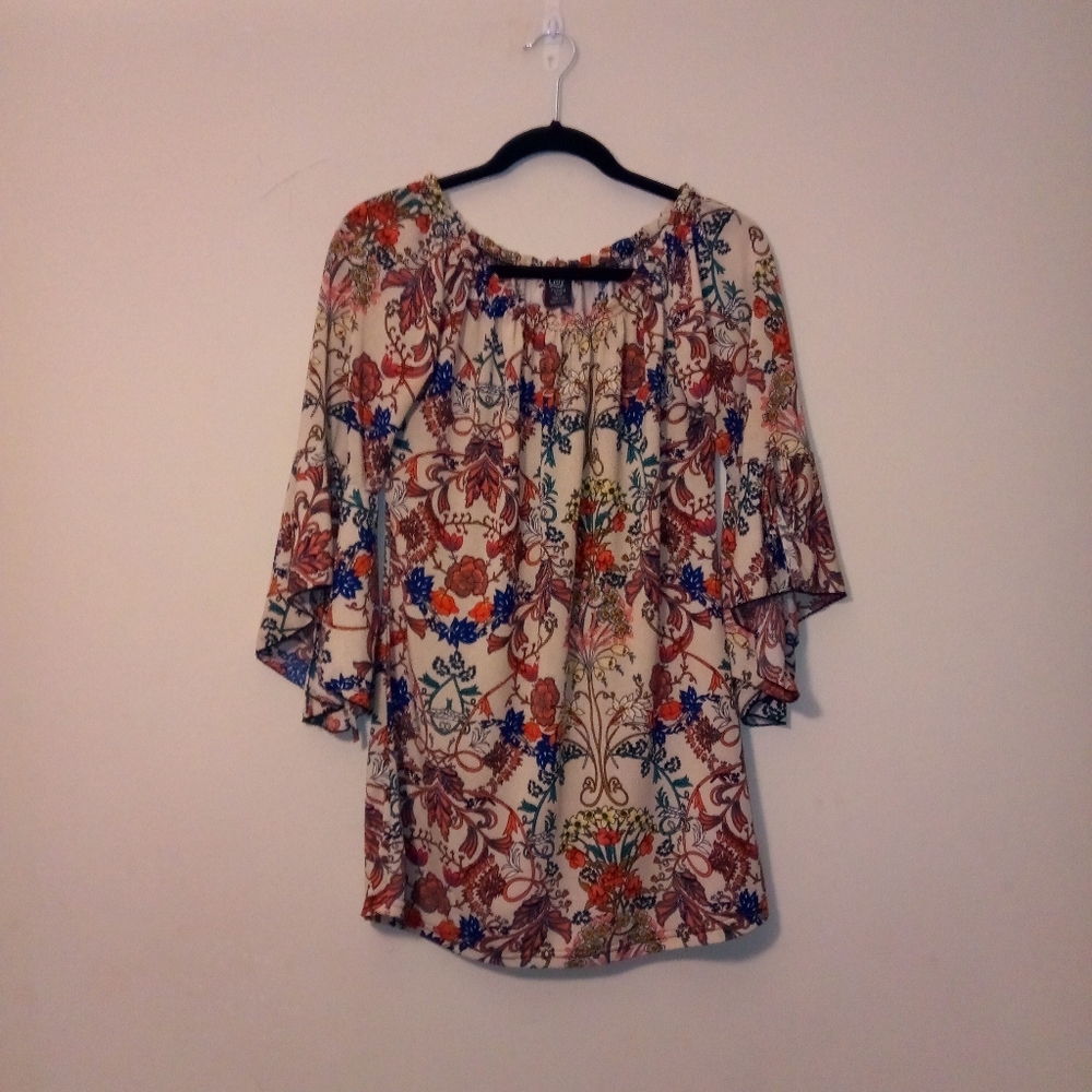 Flowy boho tunic with tie sleees